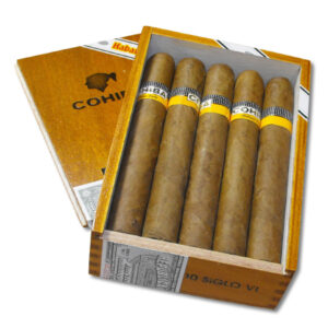 πούρο Κουβανέζικο σε ξύλινο κουτί πούρων